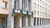 Razpis za  novega direktorja javnega Zavoda GO! 2025, ki ga je 
danes objavila komisija za mandatna vprašanja, volitve in imenovanja mestnega sveta Mestne občine Nova Gorica, bo odprt do 
12. avgusta.