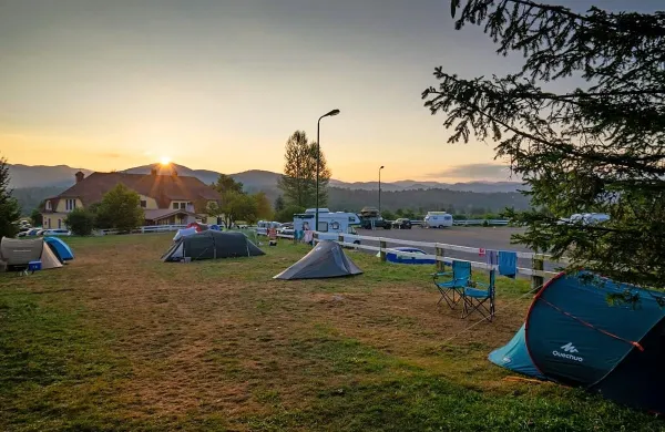 V kampu Plana so rezervacije za glavno sezono skoraj že zapolnili.