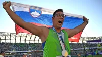 Triindvajsetletni Ptujčan Kristjan Čeh se je takole veselil zlate 
medalje.