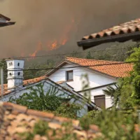Požar se je nekoliko umiril, prebivalci Mirna so se lahko vrnili domov