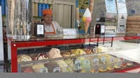 V  Sladoledarni Sladki bar v Trnovem že tradicionalno ponujajo 
pisano paleto sladolednih okusov.