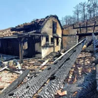 Pogorela koča nad Renčami