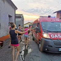Zahvale gasilcem, ki že več dni gasijo obsežen požar na več 
območjih Krasa.