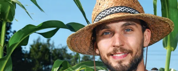  Bolj bi bilo primerno, da bi Luko Beliča  kot kmeta opisali kot 
skrbnika za živost prsti.