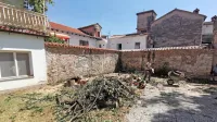 Z zelenjem sta se z vrta priljubljenega Circola poslovila tudi senca 
in prijetno vzušje pod krošnjami dreves.