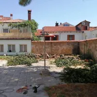 Z zelenjem sta se z vrta priljubljenega Circola poslovila tudi senca 
in prijetno vzušje pod krošnjami dreves.