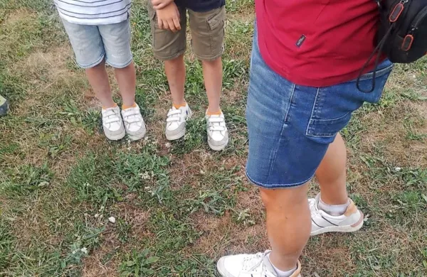 Neustrezno opremljenega starša z dvema otrokoma je spletni 
zemljevid pred dnevi “pripeljal” do 30-metrskega prepada. 