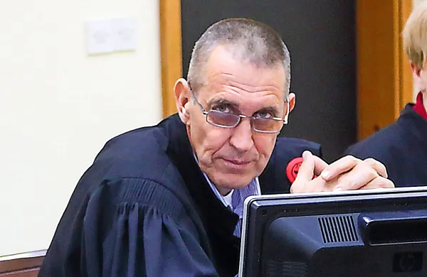 Aleš  Arh je  v začetku tedna  začel   šestletni mandat   predsednika  
višjega  sodišča  v  Kopru.