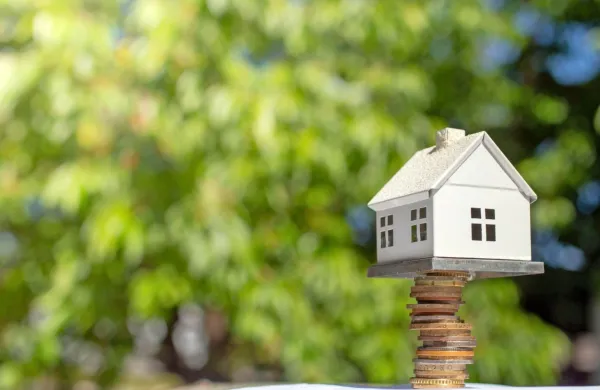 Zavarovanje doma je pri nekaterih zavarovalnicah dražje tudi za 
četrtino.