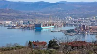 Šestminutno ladijsko  hupanje v enakomernih presledkih je ob 
5.40 prebudilo večino Koprčanov in okoliških prebivalcev.