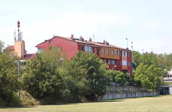 Prvi stanovanjski stolpiči na Košti so zrasli leta 2006. 