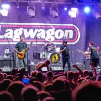 Lagwagon so ponudili udarno-razgrajaški koncert. 