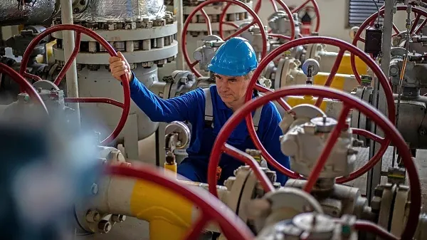 Na splošno si bo Unija v letu 2022 kolektivno prizadevala za 
napolnjenost skladišč s plinom v višini 85 odstotkov skupne 
zmogljivosti.