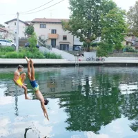  Skok v Vipavo je prijetna poletna osvežitev. 