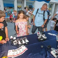 Kako hiter je tvoj odzivni čas? Lestvico najhitrejših so spisali 
robotki zavoda M-Aleja.