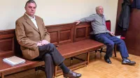 Anton Može (levo) in Milan Martinčič se že pet let redno srečujeta 
na sodiščih. Vmes sicer tudi v domačem kraju, kar ju spet pripelje 
na sodišče. 