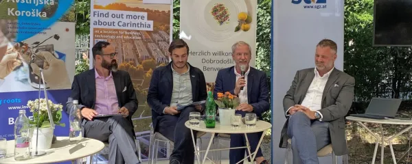 Dneve Alpsko-jadranske kuhinje v Celovcu so ob gostitelju Niku 
Slavniču v Ljubljani predstavili Stefan Sternad, Helmuth Micheler 
in Adi Kulterer (z leve).    