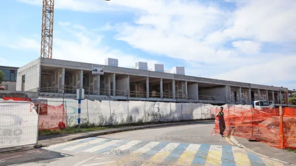 Učenci se bodo v novo šolo na Škofijah predvidoma vselili med 
zimskimi počitnicami prihodnje leto.