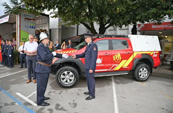 Prostovoljni gasilci iz Podnanosa so se ob 130. obletnici društva 
razveselili novega  vozila za gašenje gozdnih požarov. 