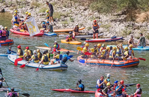 Rafti, kajaki in supi zasedli Sočo