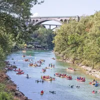 Rafti, kajaki in supi zasedli Sočo