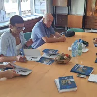Danes ob 16. uri bodo ob Kidričevi ulici odkrili spomenik Janezu 
Stanovniku, že včeraj pa so v novogoriškem združenju borcev za 
vrednote NOB predstavili zbornik o njegovem življenju in delu.
