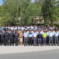 Pri gašenju požara na Krasu je skupaj sodelovalo več kot 300 
policistov. 