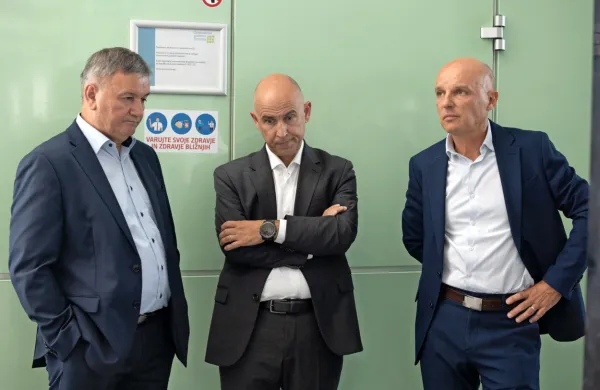 Izidor Krivec (z leve), Janez Rebec in Danilo Kobal dogajanje na 
energetskem in drugih trgih spremljajo z zaskrbljenostjo. 