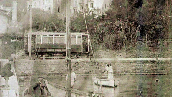 V času od 20. julija 1912 do 31. avgusta 1953  se je Piran lahko 
postavil ob bok velemestom s tramvajem, kot so Dunaj, Paris, Rim, 
Berlin, Houston, Dallas.