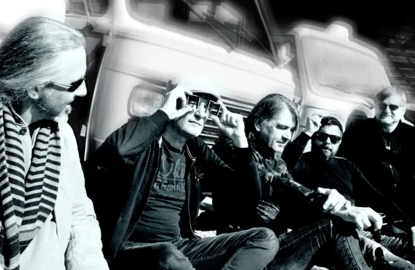 Avtomobili  bodo svoj novi album Sijaj predstavili 10. novembra v 
ljubljanskem Siti teatru. 