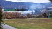 Kmalu bo minilo eno leto, kar so se morali uporabniki posloviti od 
svojih vrtičkov v bližini vojašnice, vendar do izmenjave zemljišč 
med občino in obrambnim ministrstvom še ni prišlo.