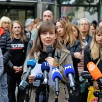 Zaposleni na RTVS zaostrili stavko, protest tudi na Trgu republike