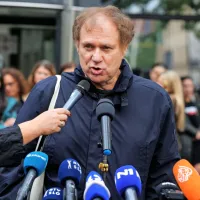 Zaposleni na RTVS zaostrili stavko, protest tudi na Trgu republike
