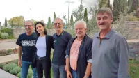 Armando Baruca, Lara Baruca in njen oče Adrijano Baruca, Marino 
Marinac in Ervin Može (na fotografiji z leve) ob predstavitvi 
jubilejnega koncerta skupine Platana.  