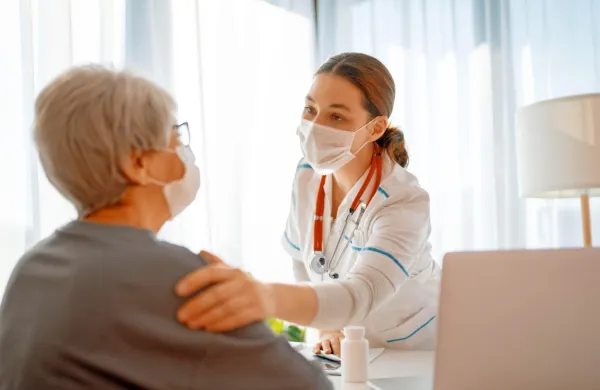Pri odkrivanju raka imajo ključno vlogo tudi osebni izbrani 
zdravniki, specialisti družinske oziroma splošne medicine, ki so 
prvi in najpogostejši stik bolnika z zdravnikom. 