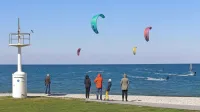Zdrav način življenja z zdravimi navadami, katerih del sta sprehod in rekreacija na čistem zraku v naravi, 
lahko ob zdravi prehrani pomagajo preprečevati pojav rakavih bolezni, opozarjajo zdravniki in priporočajo 
upoštevanje Evropskega kodeksa proti raku. 