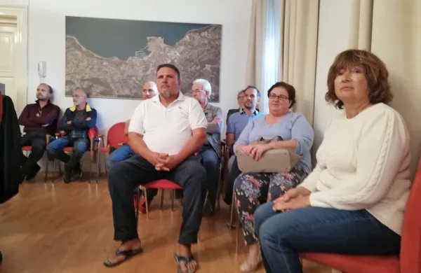  Prebivalci Baredov in Šareda na seji občinskega sveta 
