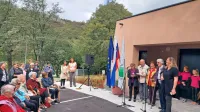 Andrej Batič, Anica Uršič, Jožica Brus  in Dušica Ristič  iz hiše dobre 
volje Nova Gorica in  Miren so z animatorko Tino Krog uporabnike 
razveselili s himno dobrovoljcev in jim predali štafeto.  