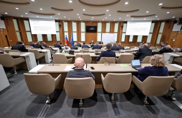 Lobiranje za državni svet se začenja.

