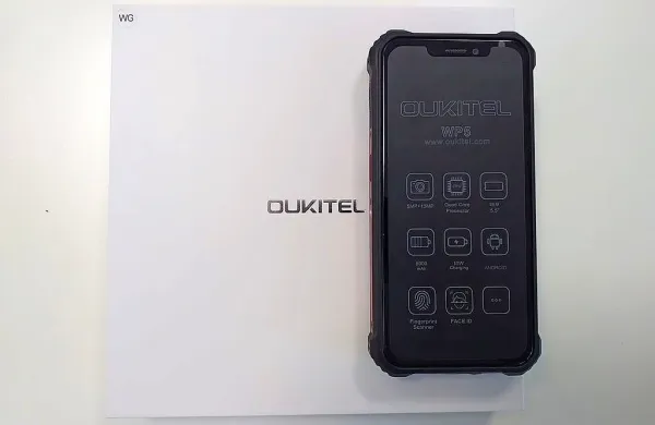 Na več spletnih dražbah bo naprodaj skupaj 190 telefonov oukitel, a le 
18 jih prodajajo posamično. Cena je odvisna od modela. Tako cena brez 
DDV za model   WP5 znaša  55 evrov, končna cena z DDV pa 67,1 evra.