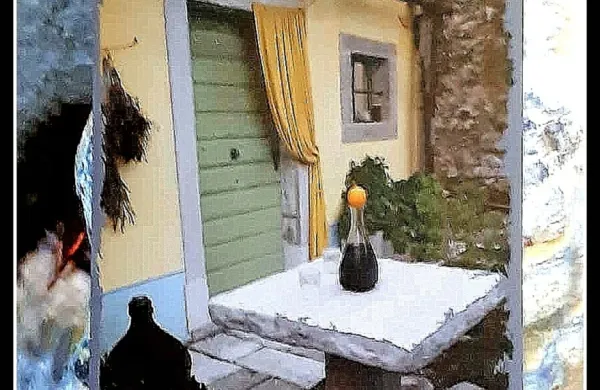 V knjigi je zbranih okrog 60 prispevkov.