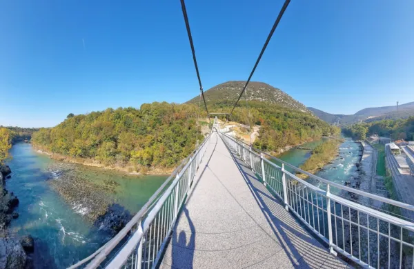Po križih in težavah je dostopna pot do brvi zaključena, danes 
bodo Goričani končno lahko prečkali brv in jo preizkusili.
