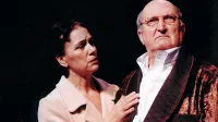 Jubilanta Miranda Caharija in Anton Petje sta leta 1999 igrala v 
predstavi SSG  Vsi moji sinovi Arthurja Millerja.