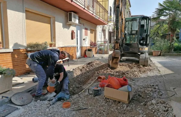 Do konca leta naj bi v Mirnu dogradili    kanalizacijsko omrežje na 
petih odsekih.  