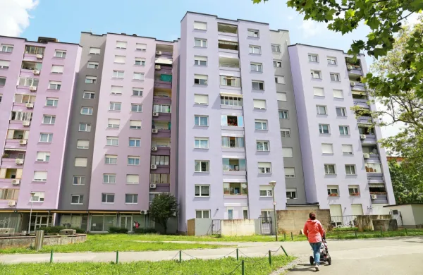 Do konca leta uporabnike v blokih  podražitve plina še ne bodo 
udarile po žepu, po 1. januarju pa. Za koliko, še ni jasno.  