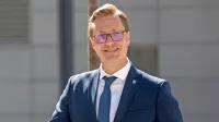 Vladimir Prebilič: “Pooblastila predsednika nekateri razumejo kot 
nična, a so kar dobra, vprašanje le, ali želiš iti do črte ali še kak 
korak čez.”