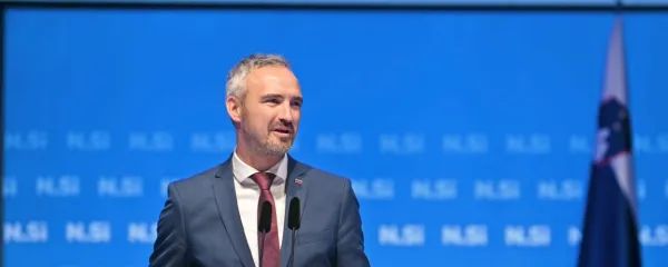 Janez Cigler Kralj: “Včasih moraš iti tudi čez kakšne osebne 
variante in presoditi, s čim lahko prispevaš k pomirjanju in 
povezovanju.”