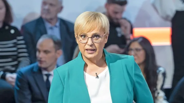 Nataša Pirc Musar: “Nič ni narobe s tem, če ženski rečete, da je 
ambiciozna. Povezava z ambiciozno karieristko pa me je res 
zmotila. Karierist pomeni nekoga, ki želi na hitro uspeti in je 
kruhoborec.”