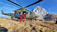 Štiri obnemogle planince so v ponedeljek z Mangarta rešili z 
vojaškim helikopterjem.