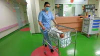Pediatri v prihodnje naj ne bi več odprli papirne kartoteke, temveč 
začeli uporabljati elektronsko.